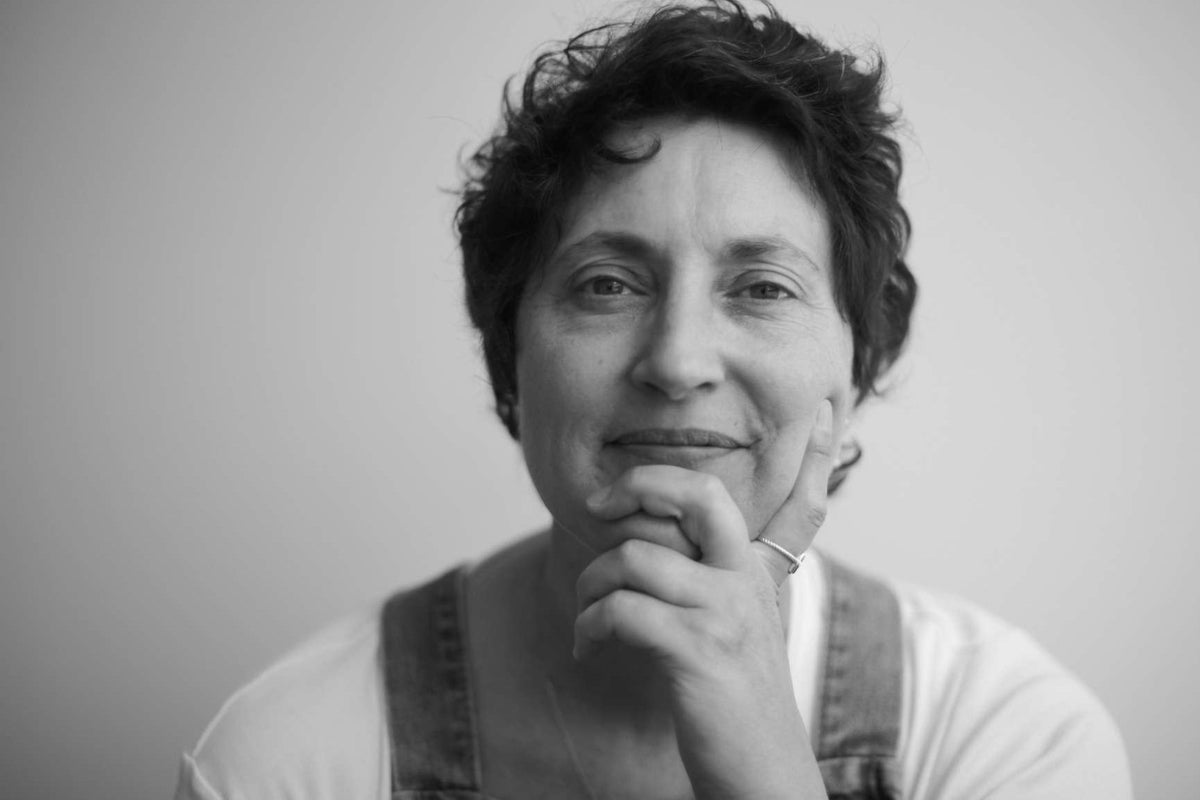 Portrait de Nathalie Melon, artisan d’art en marqueterie cloisonnée bois et métal à Nancy